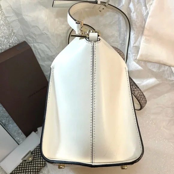 Like New Genuine Leather white large medium convertible bag satchel - Picture 11 of 16